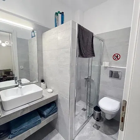 Olive Renovated 2022 Le Pirée